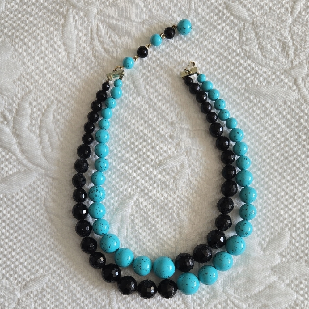 Vintage Turquoise and Black Beaded Necklace